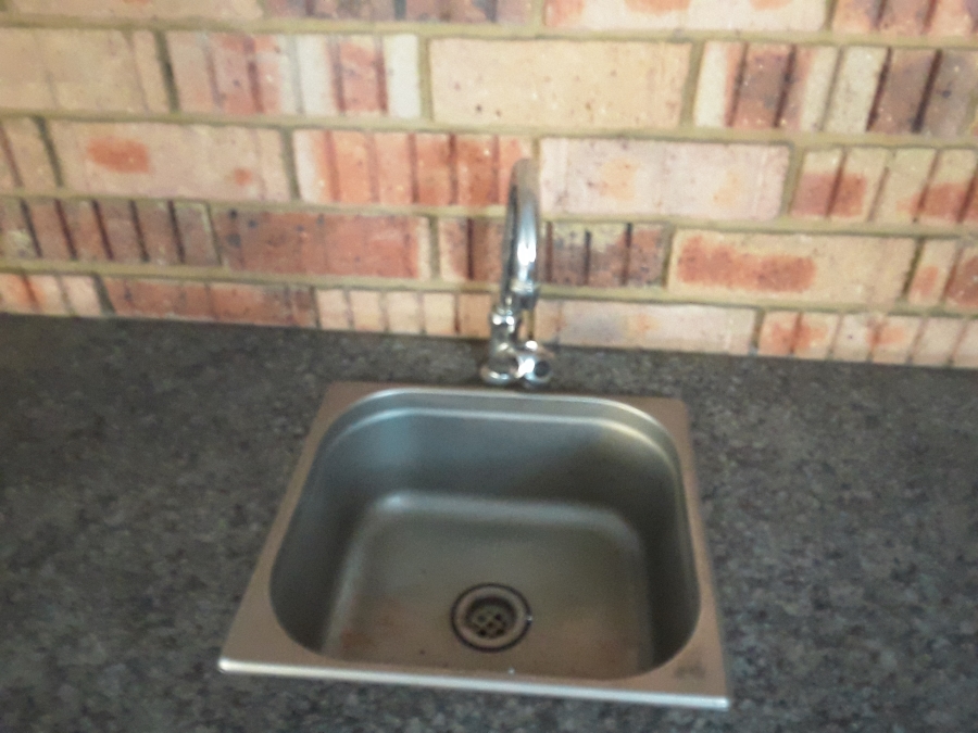 To Let commercial Property for Rent in Oos Einde North West